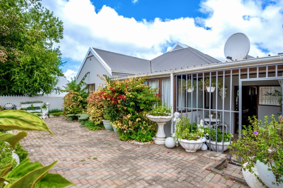 2 Bedroom Property for Sale in King George Park Western Cape
